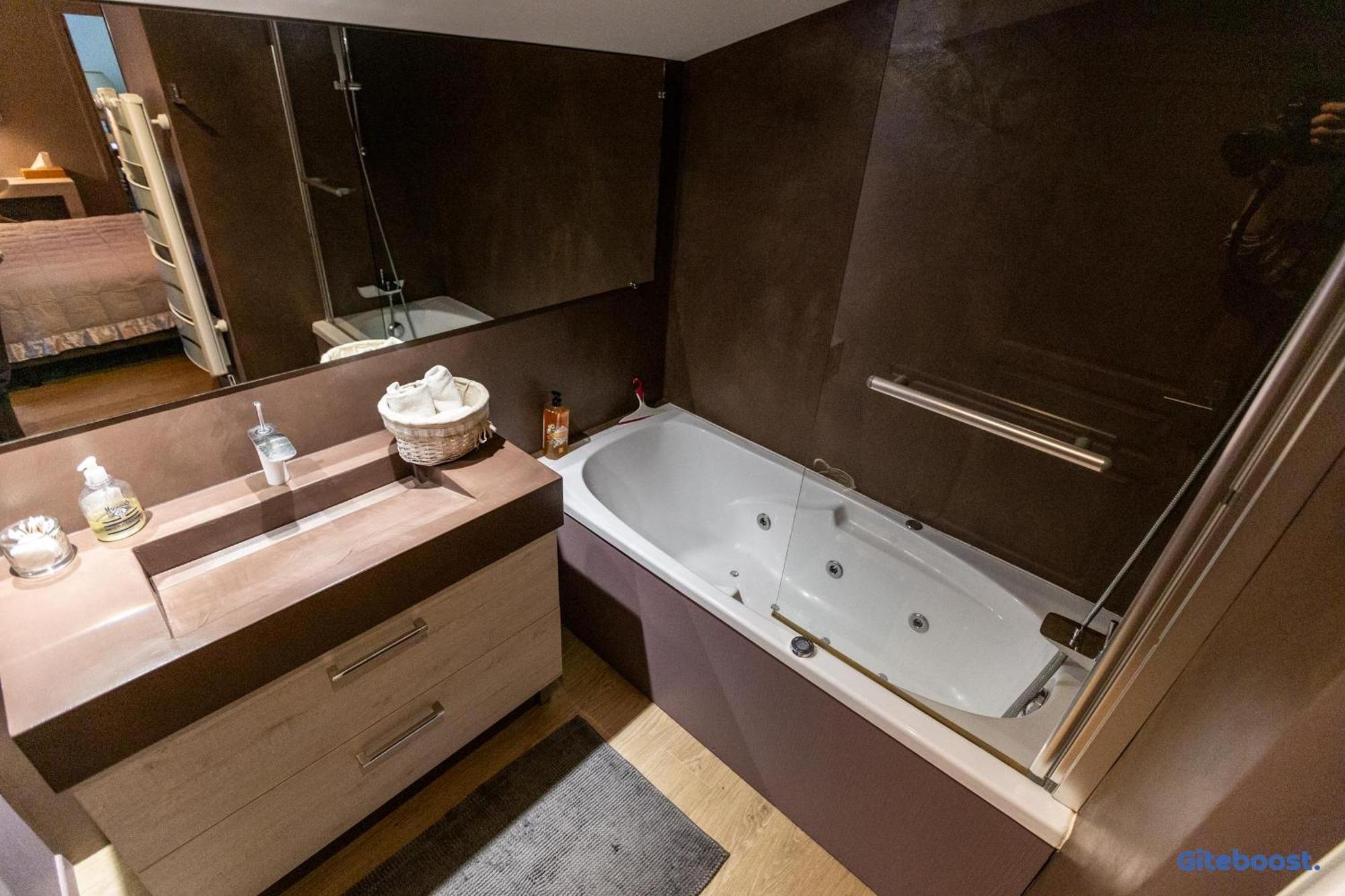 Le Val Des Sens Hotel Chatte Luaran gambar
