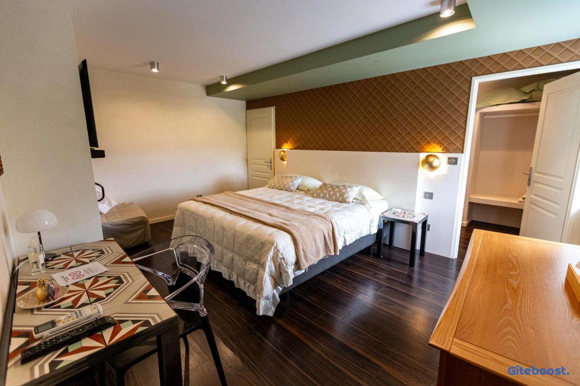 Le Val Des Sens Hotel Chatte Luaran gambar